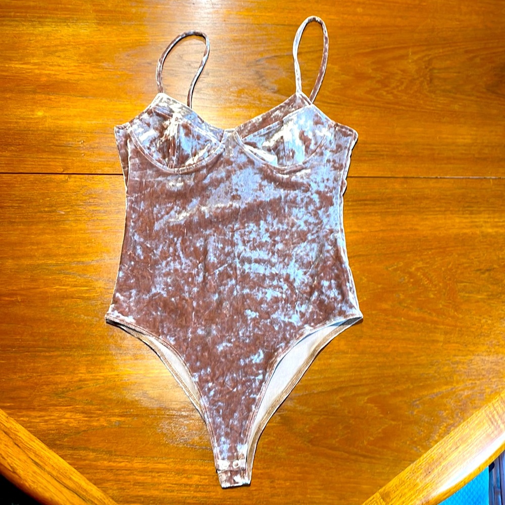 Forever 21 velour bodysuit Medium